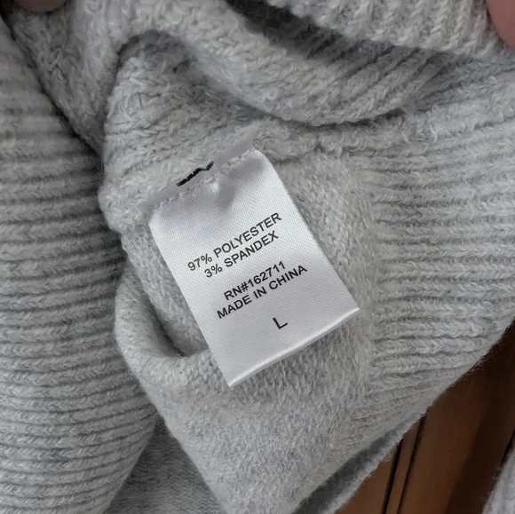 NWT Hooked Up grey melange V-neck cut out women's sweater - Picture 4 of 4